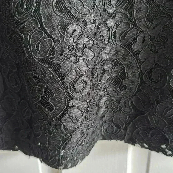 Anne Klein II black lace skirt size 12 - Picture 3 of 4